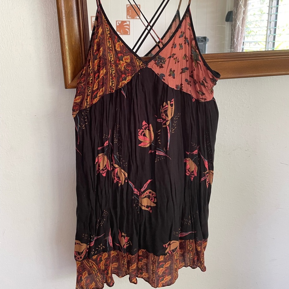 Cute FREE PEOPLE Boho Contrast Print Strappy Dress